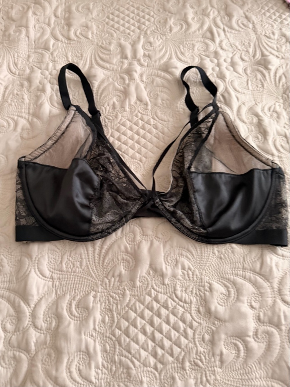 Victoria's Secret Black Sheer Lace Underwire Bra